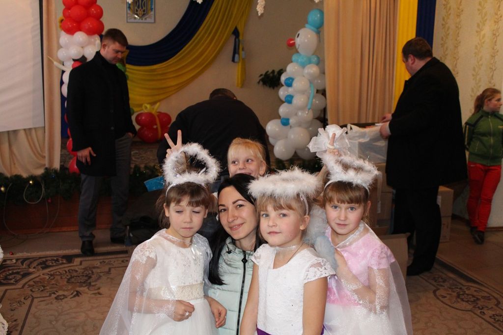 Допомога дітям